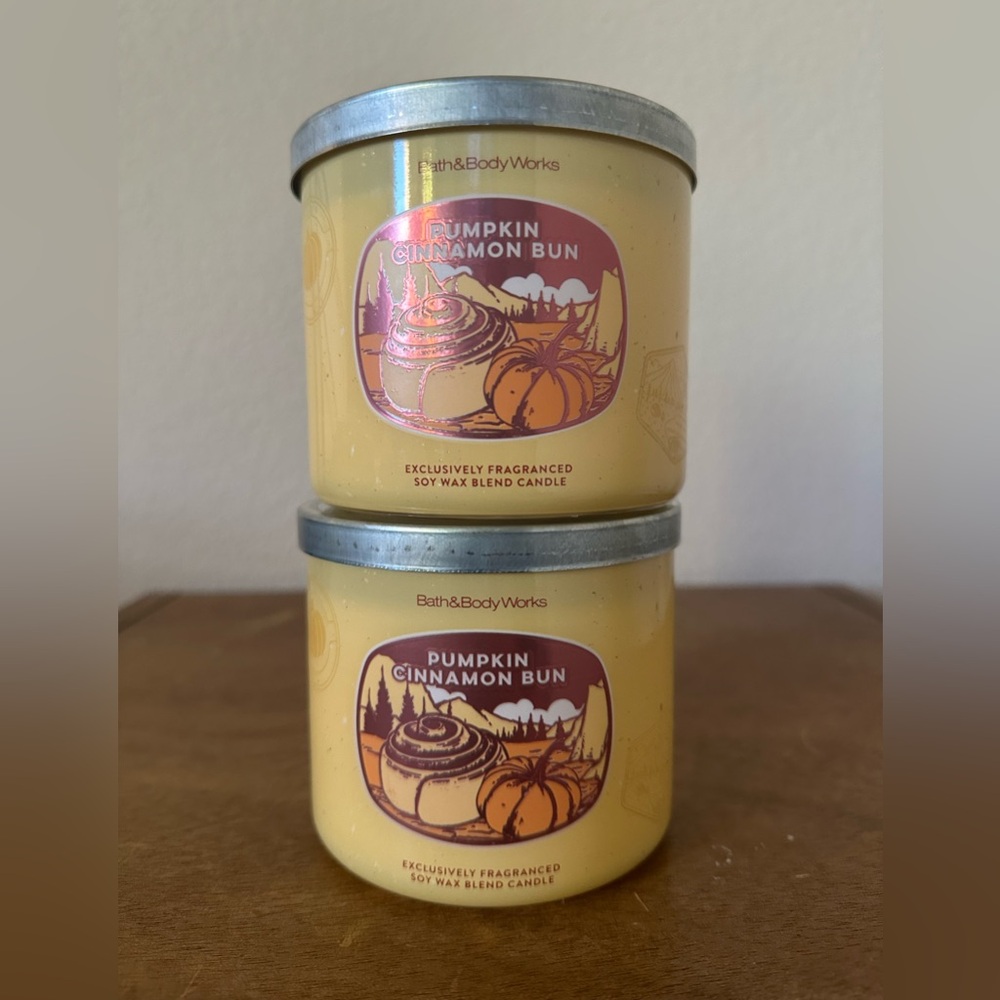 X2 Bath & Body Works PUMPKIN CINNAMON BUN Candles NEW